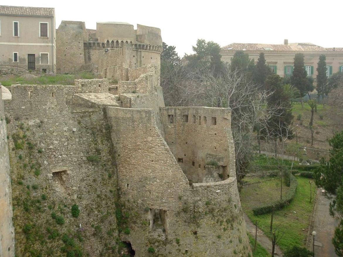 Il castello  fantasma di Crotone