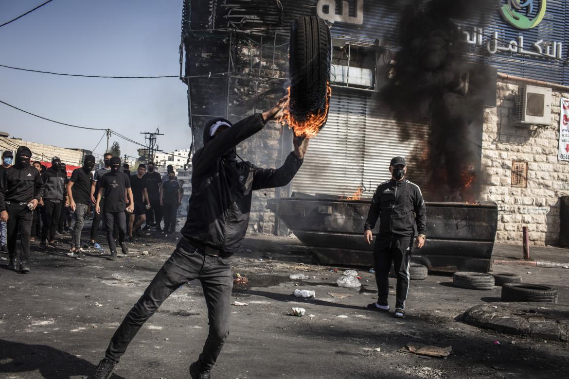 Shuafat tra immondizia e blackout: Gerusalemme è una immagine lontana