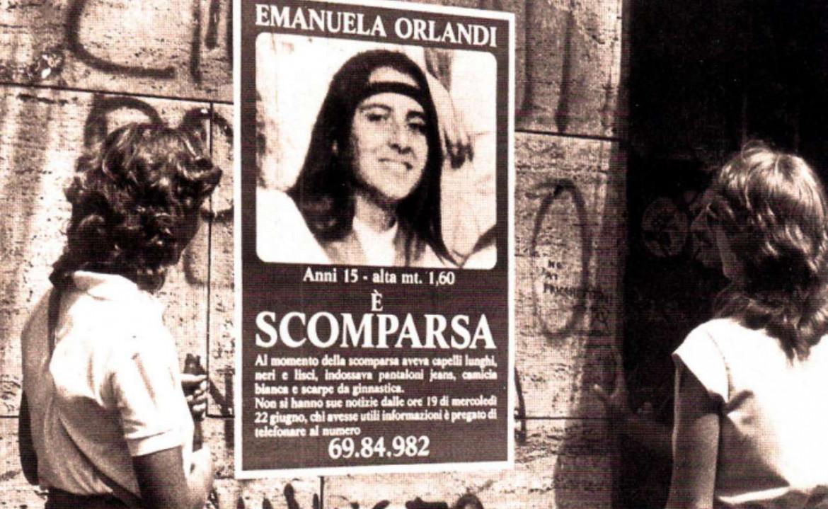 Una scena di «Vatican Girl» con il manifesto del 1983