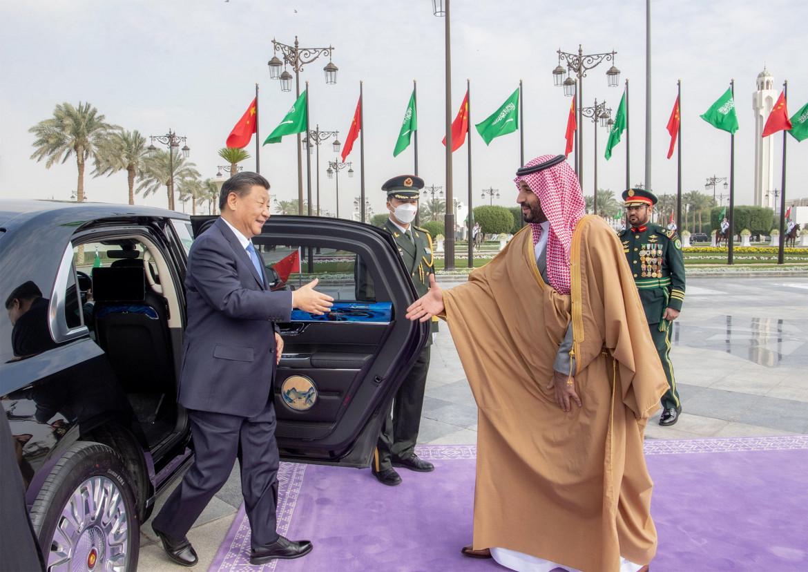 Xi a Riyadh: 34 accordi bilaterali e primo vertice con i paesi arabi