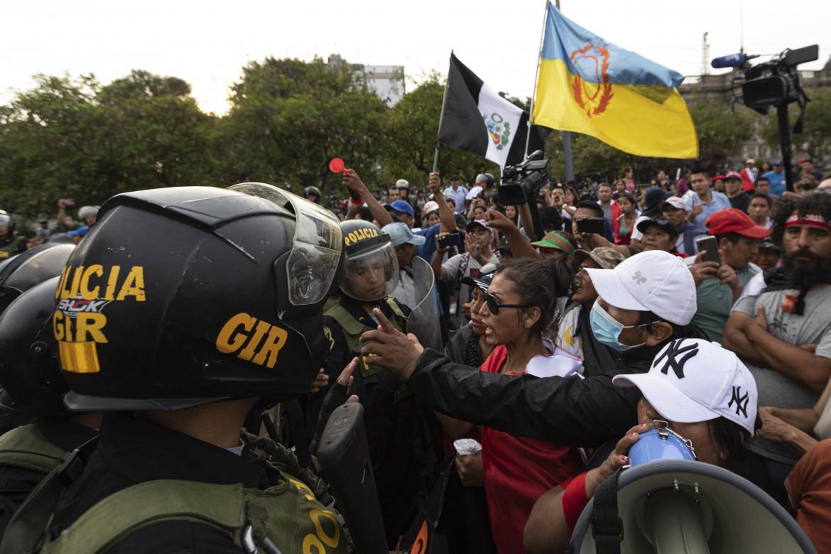 In marcia verso Lima  da tutto il Perù, oggi lo sciopero generale