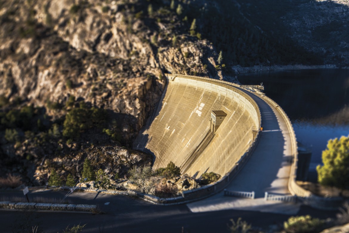 la diga O’Shaughnessy Dam a Yosemite scene from DAMNATION Photo Jim Hurst