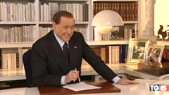 Silvio ci ricasca e attacca i giudici