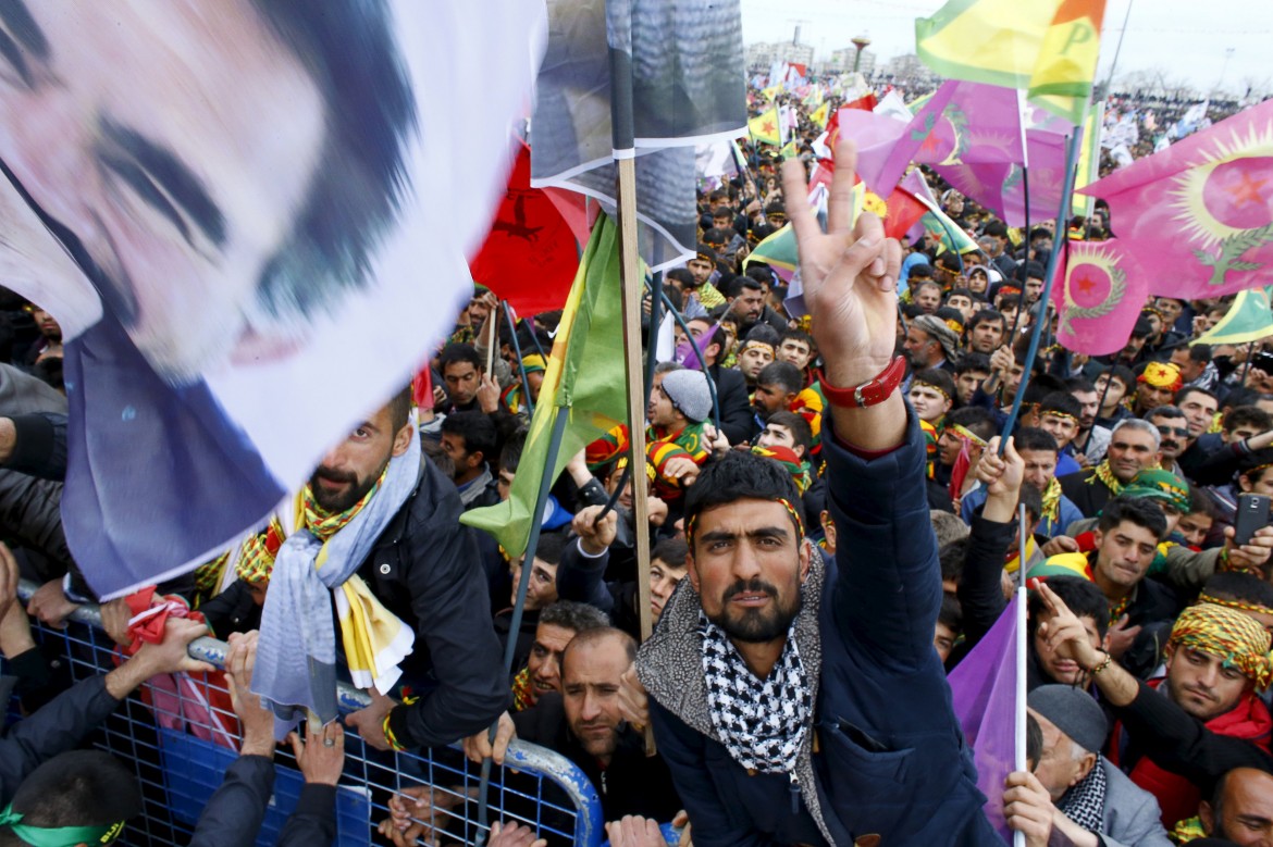 newroz capodanno turco a dyarbakir foto lapresse-reuters 1