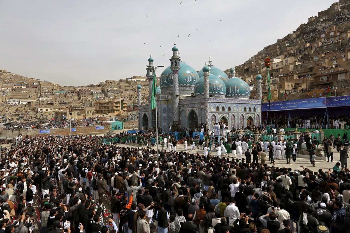 newroz capodanno turco a dyarbakir foto lapresse-reuters 7