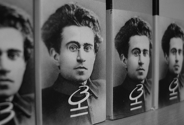 Gramsci ridotto a cantore idealista