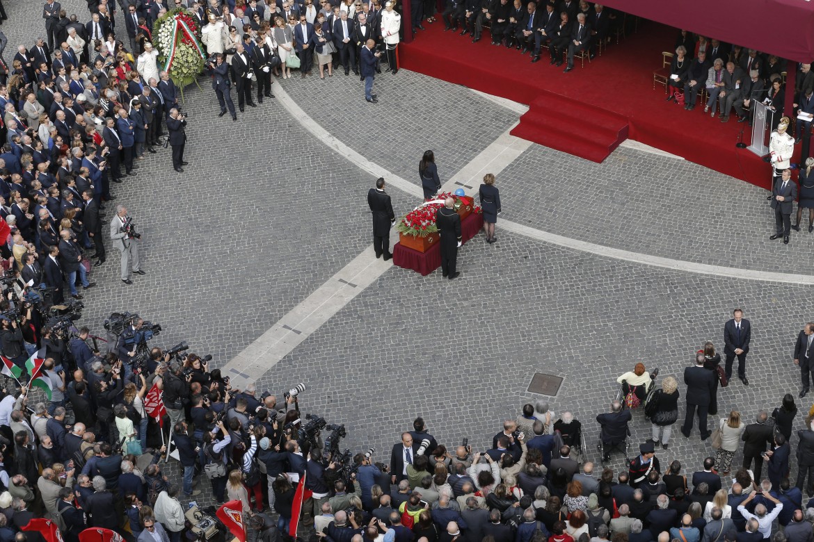 funerali ingrao montecitorio lapresse 2