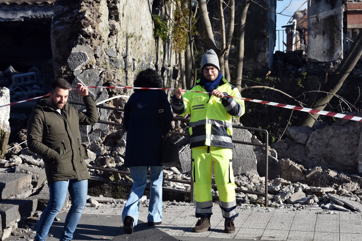 27desk1-terremoto-fleri-catania-3