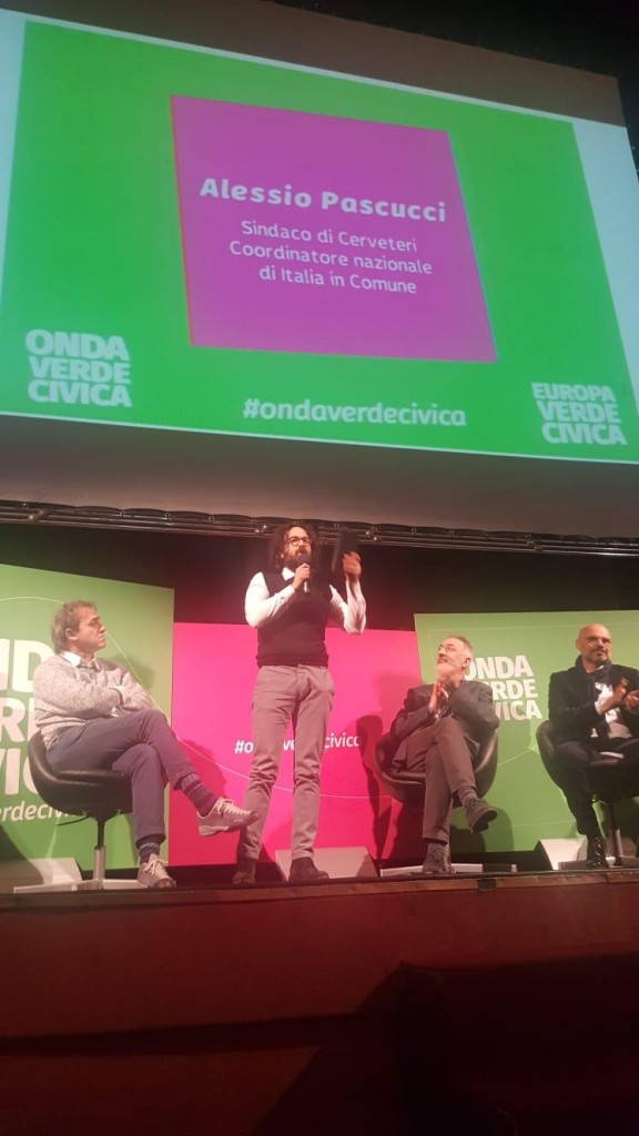 Pizzarotti e l’onda verde, prove di lista: «Civici, europeisti e progressisti»