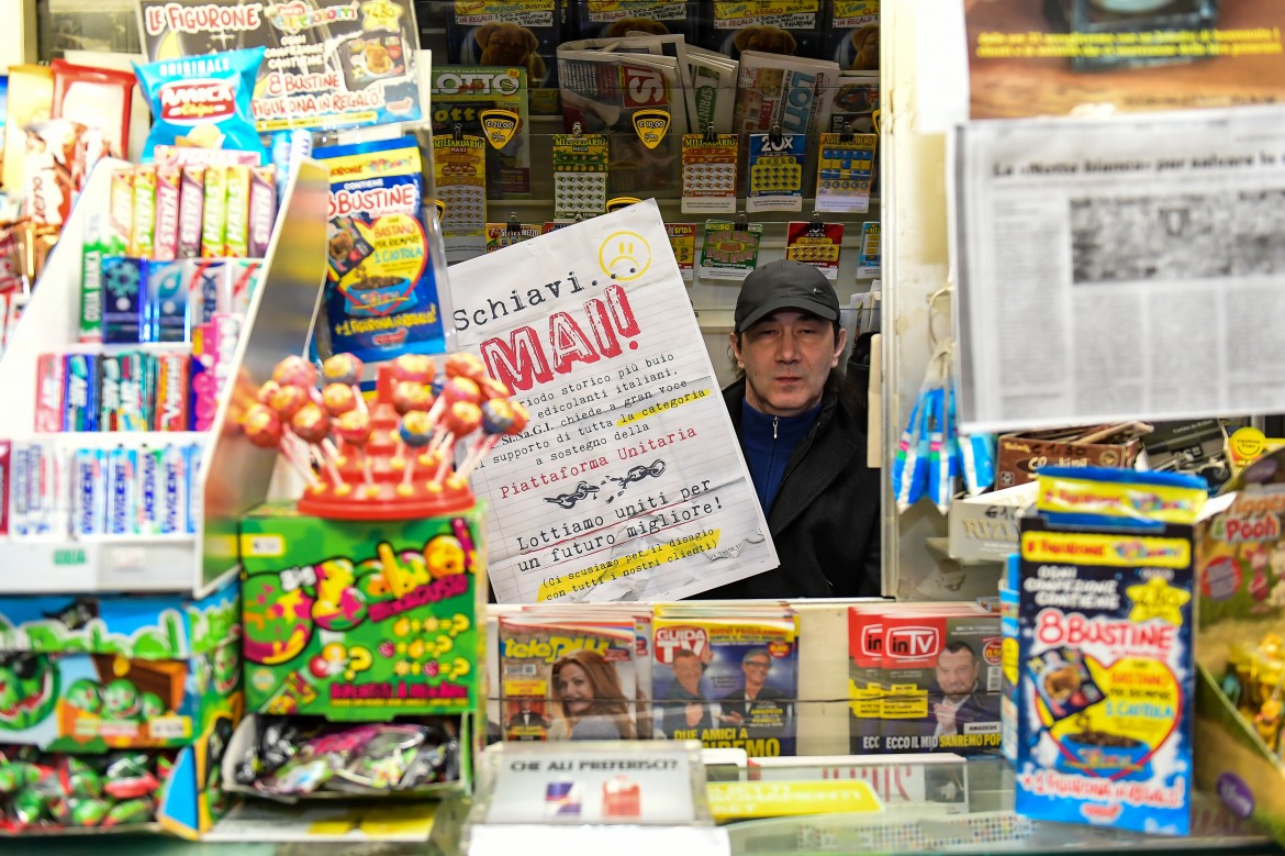 La notte delle edicole, foto LaPresse