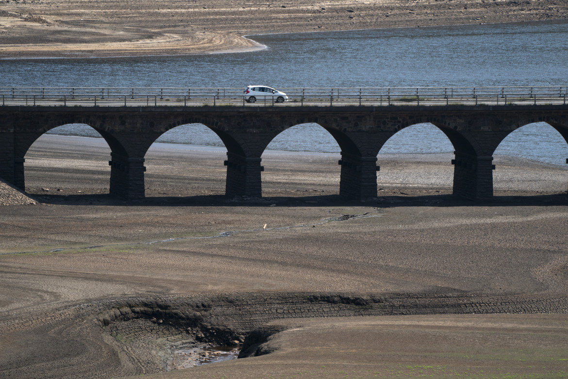 2-woodhead-resevoir-in-west-yorkshire