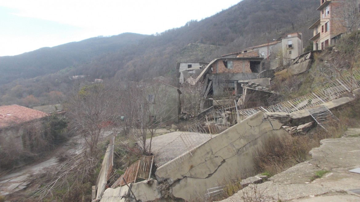 Zona rossa a Cavallerizzo