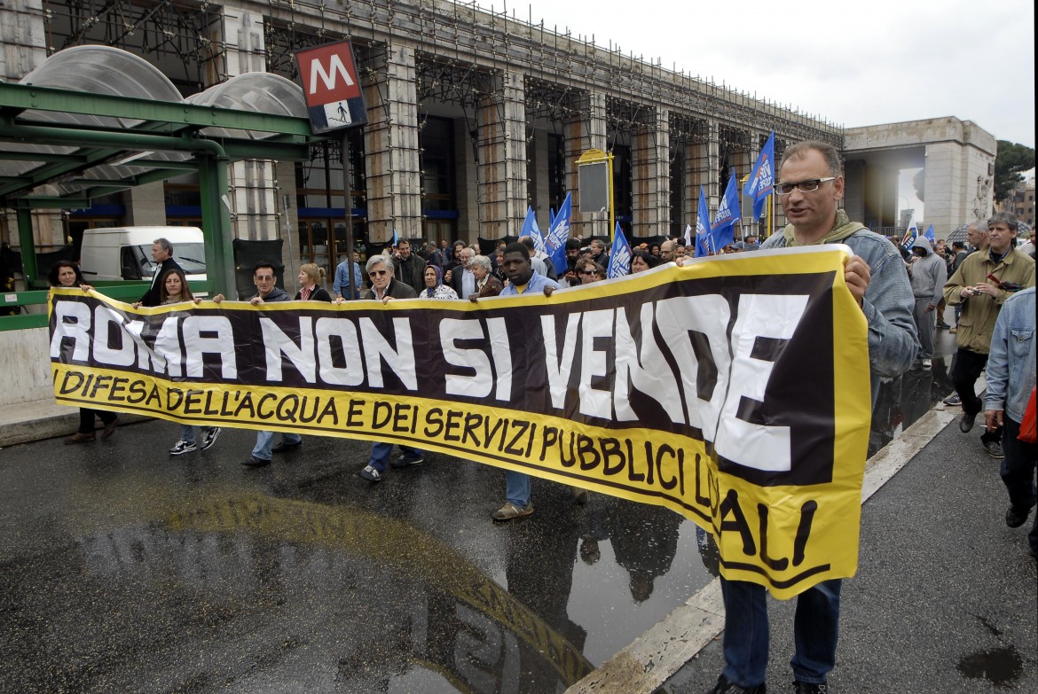 L’acqua fa gola, torna l’assedio