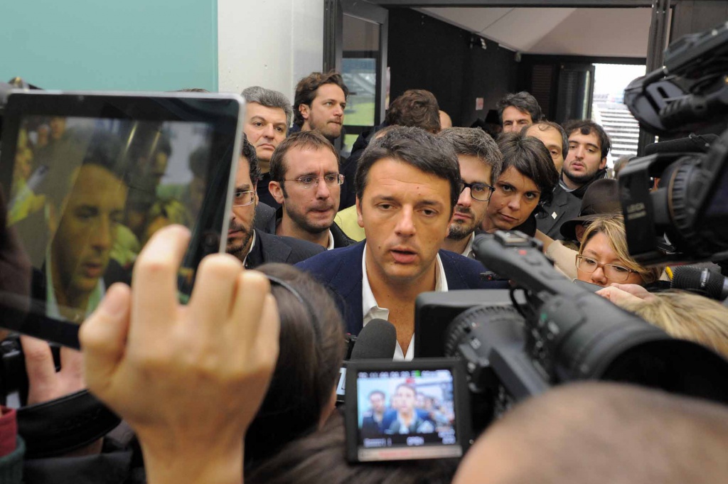 La guerra di Renzi ferma il Pd