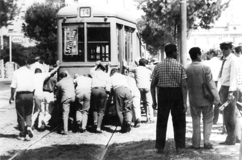 Una mobilità metropolitiana svuotata giorno per giorno