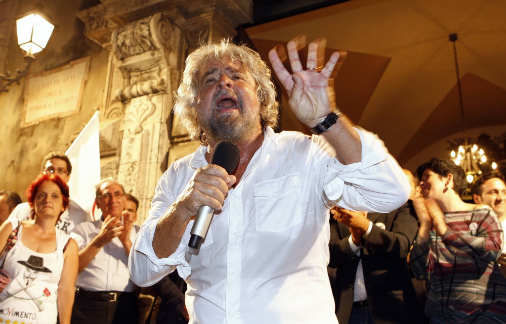 Grillo e Maroni fuori le mura