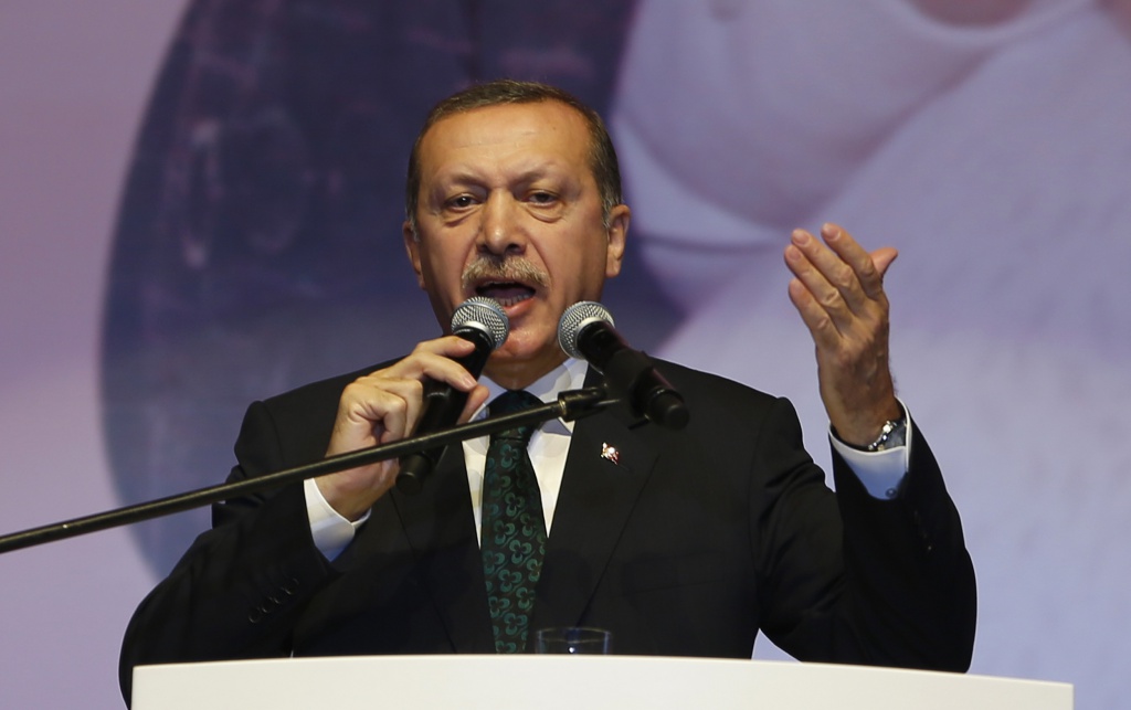 Erdogan non si arrende: Twitter accusato di evasione