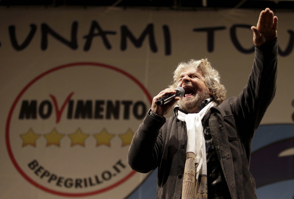 Grillo: «Il parlamento? È una tomba»