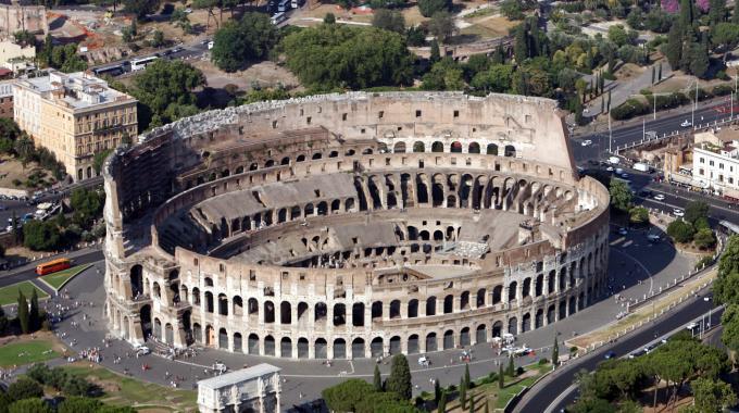 Colosseo, ok degli esperti alla ricostruzione dell’arena