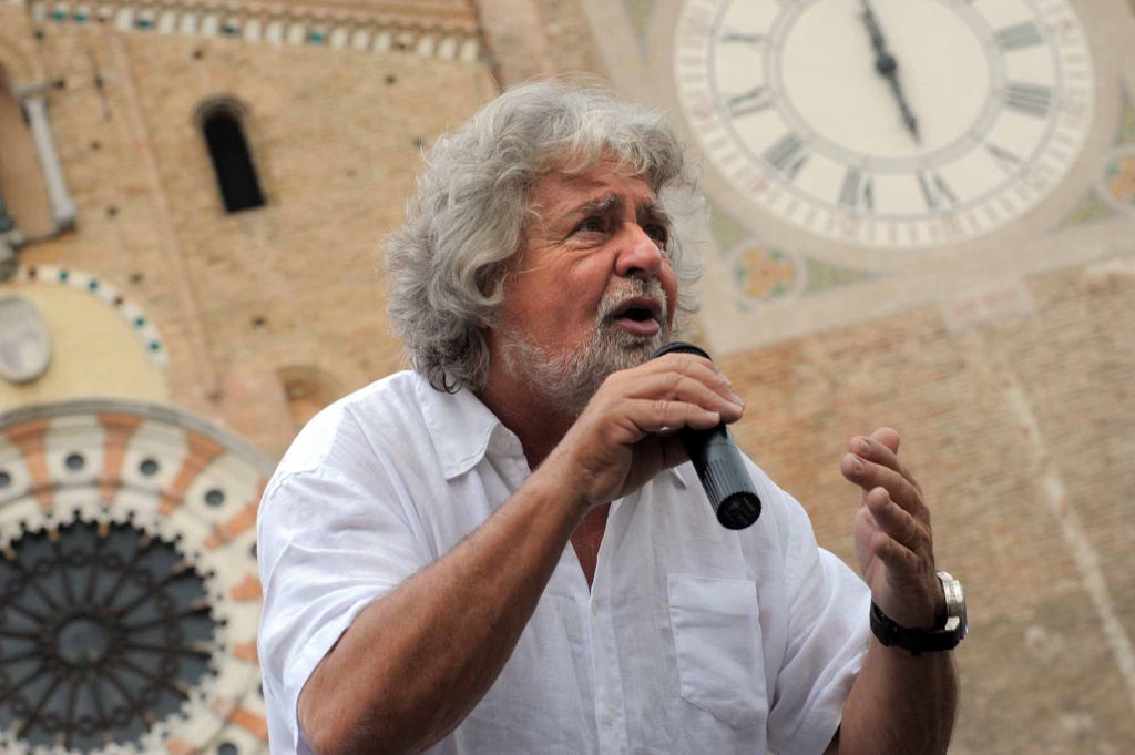 Grillo chiede le elezioni e attacca Napolitano. Che però lo ignora