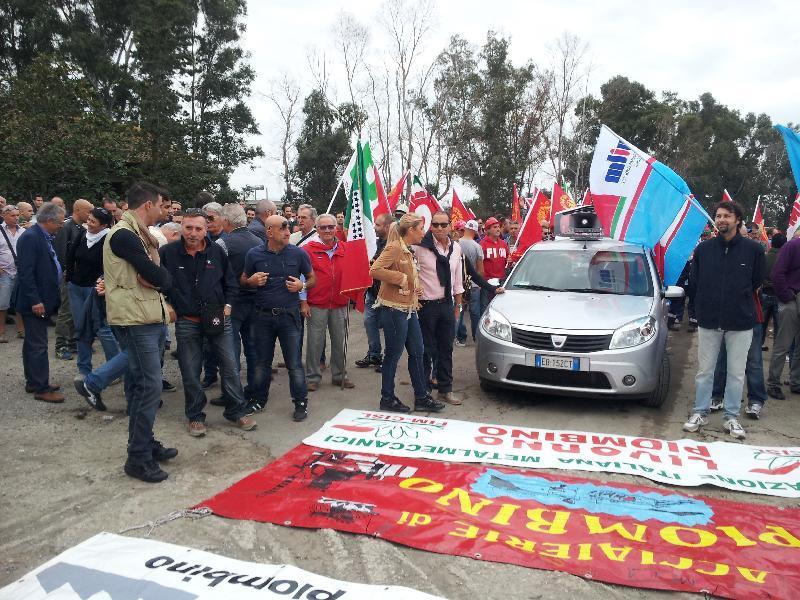 Una lunga agonia per la Lucchini. E il governo del fare non batte ciglio