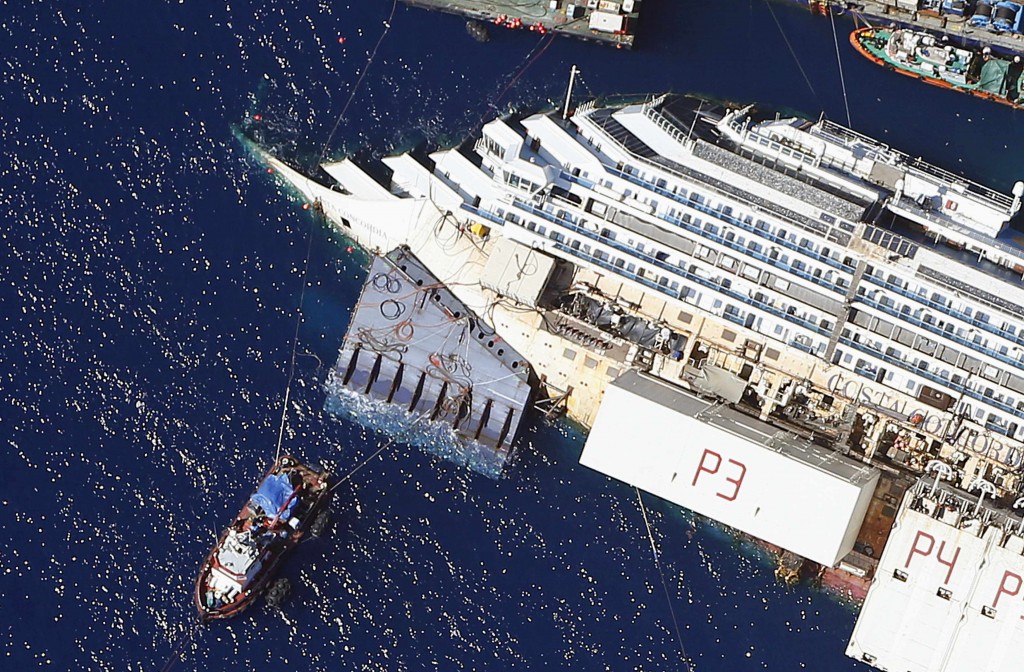 Giglio, al via il disincagliamento della Costa Concordia