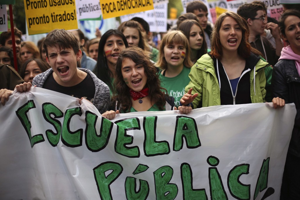 Spagna, scuola in piazza contro la riforma classista del Pp