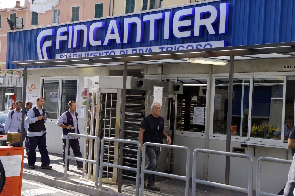 Operaio Fincantieri insultato e poi licenziato