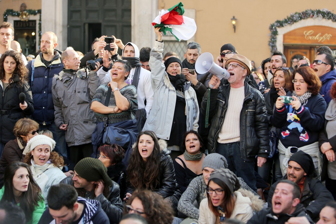 Il forcone brilla nel vuoto della sinistra