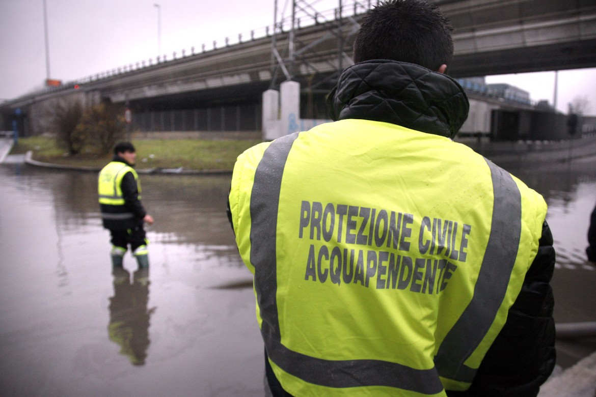 Protezione civile, l’allarme Cgil: “Il governo vuole privatizzarla”