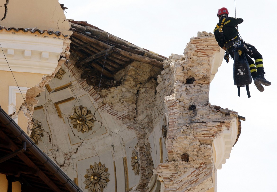 Il sistema delle tangenti sacre a L’Aquila