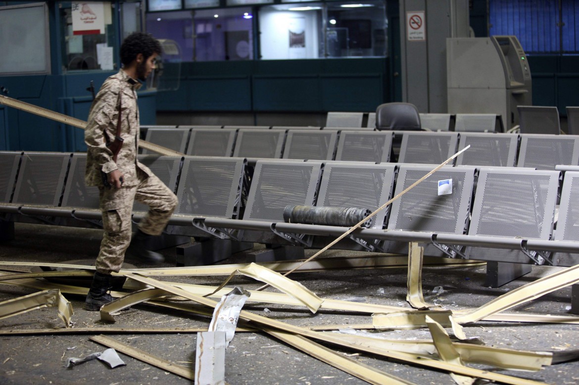 47 morti nella battaglia  per l’aeroporto di Tripoli