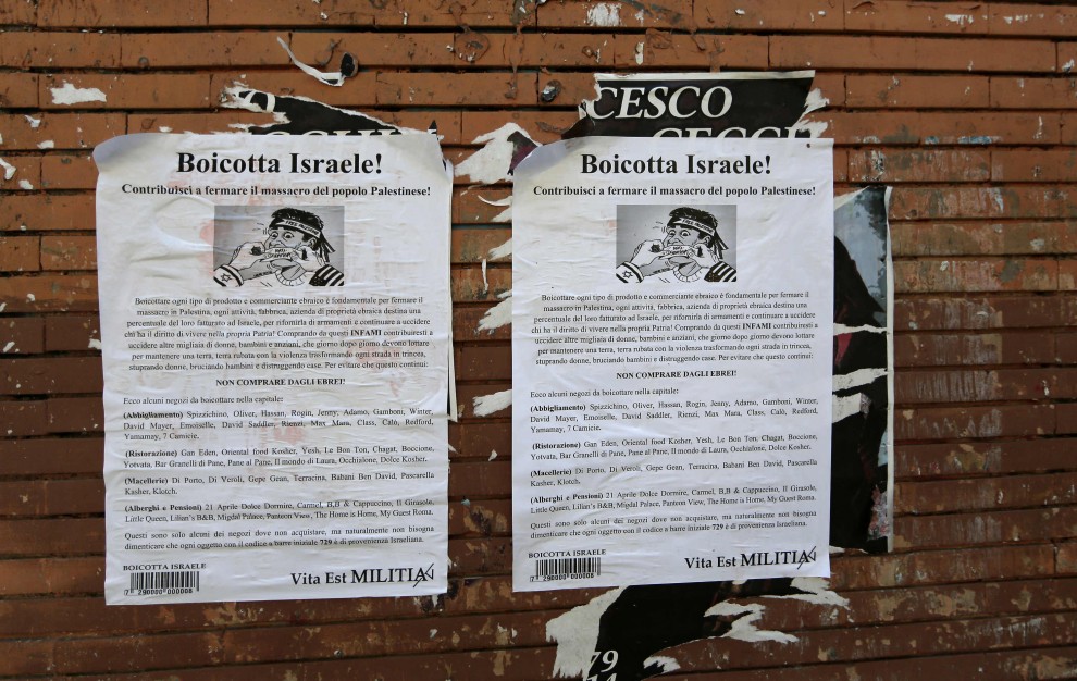 Manifesti antisemiti nella capitale