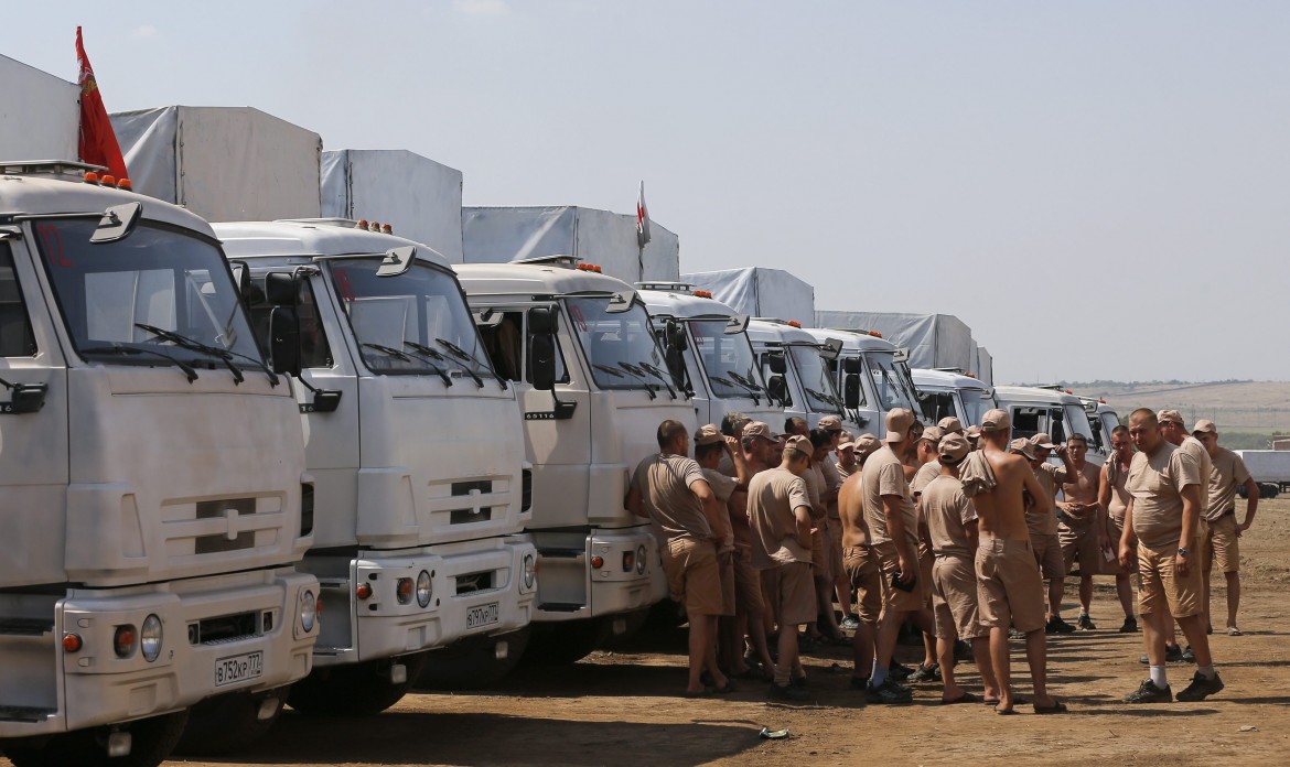 Donetsk e Lugansk allo stremo. I Tir con gli aiuti bloccati al confine