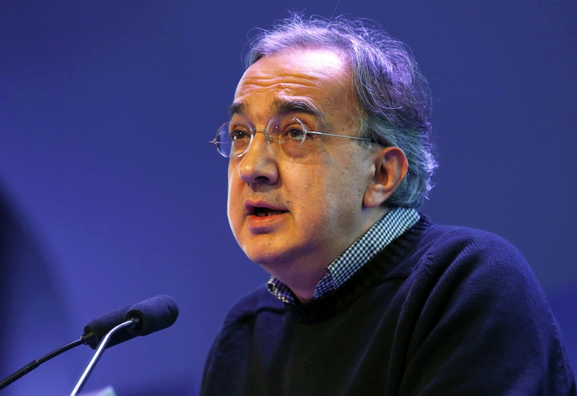 «In Fiat operai spremuti al 98% Marchionne accorci l’orario»