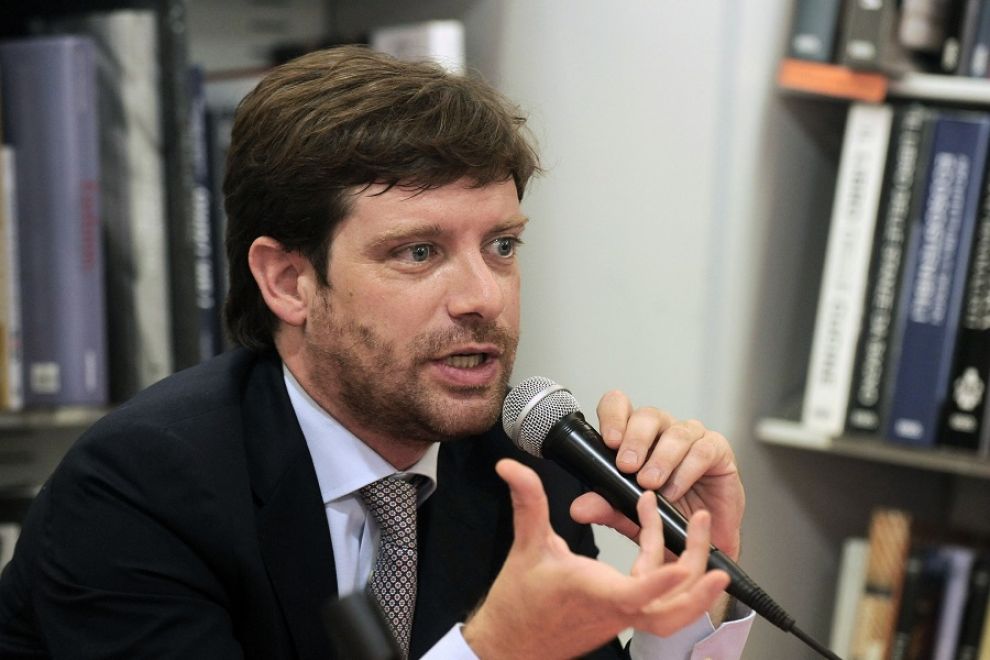 Civati: «Renzi trasformista, svolta a destra. Gli serve il mandato dei gazebo»