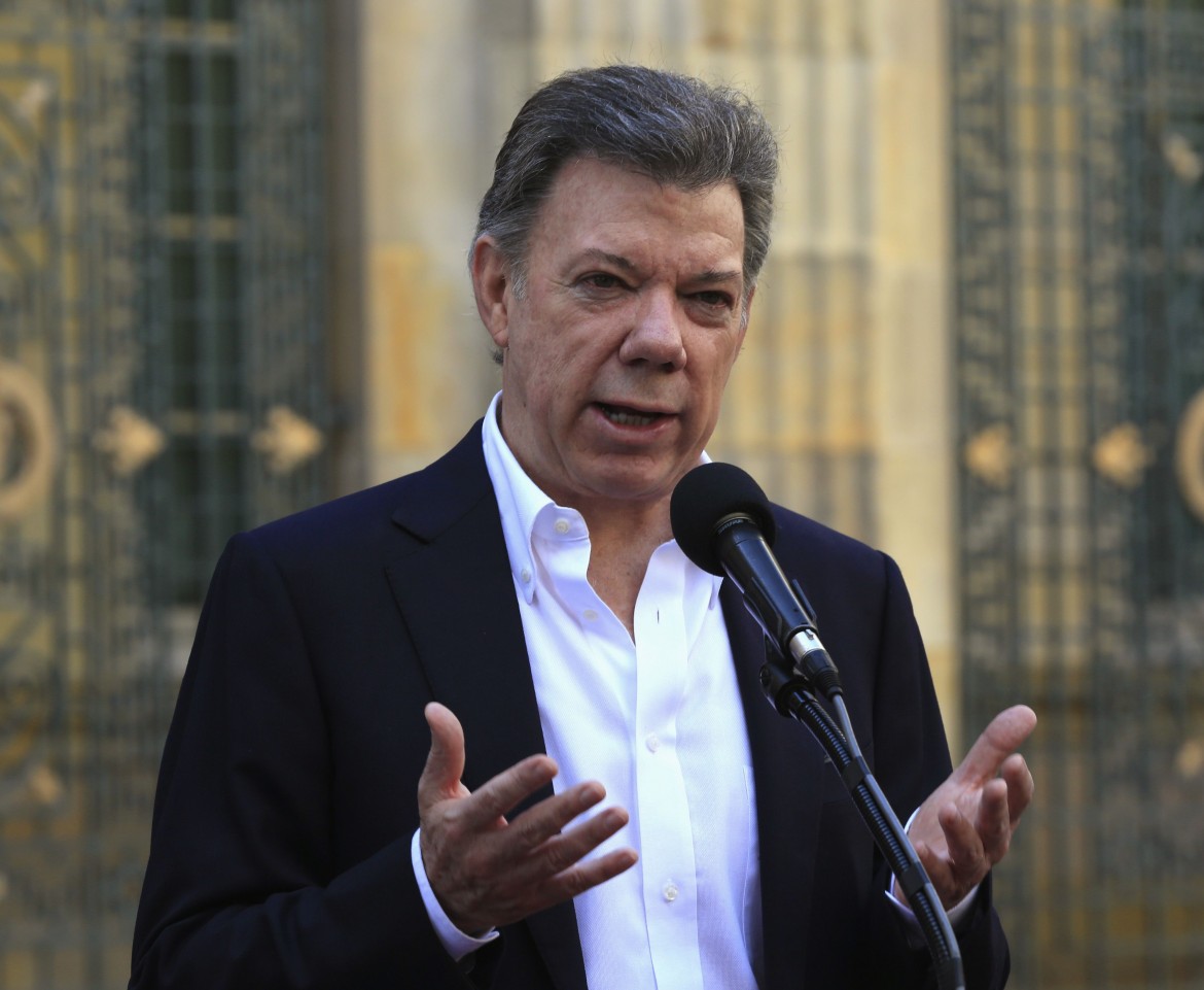 Il presidente Manuel Santos agli Usa: «Il blocco contro Cuba è fallito»