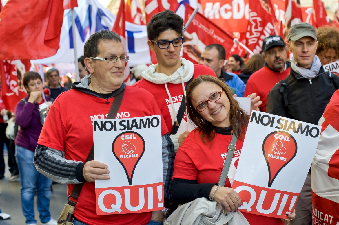 25 ottobre, allarghiamo la piazza