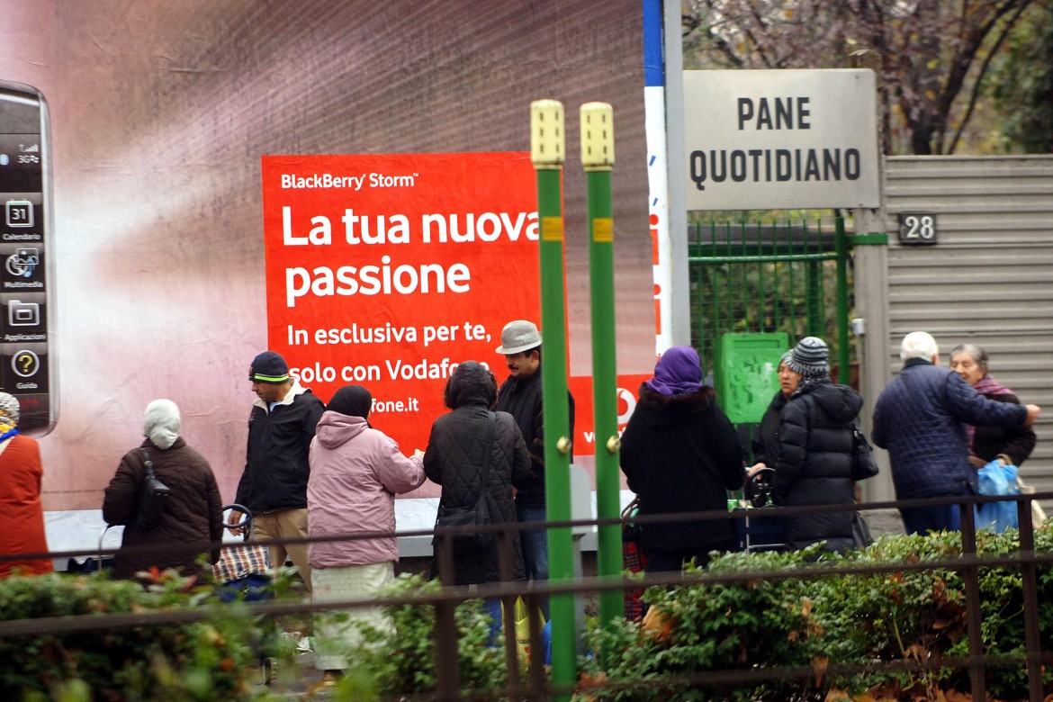 Social Card, Ncd e destre contro gli immigrati