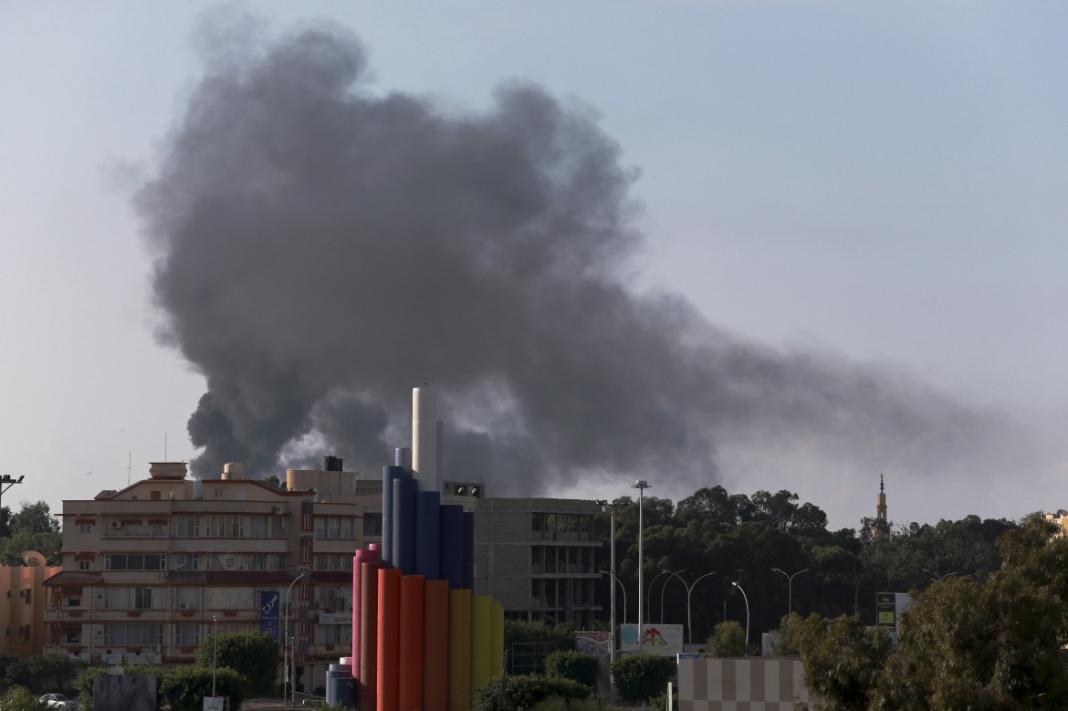 Haftar riabilita  i gheddafiani.  34 morti a Sirte