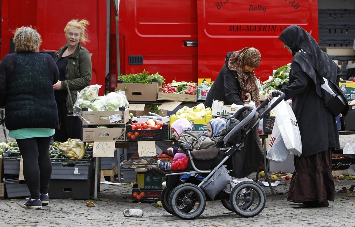 Svezia, il governo cade a destra su bilancio e immigrati