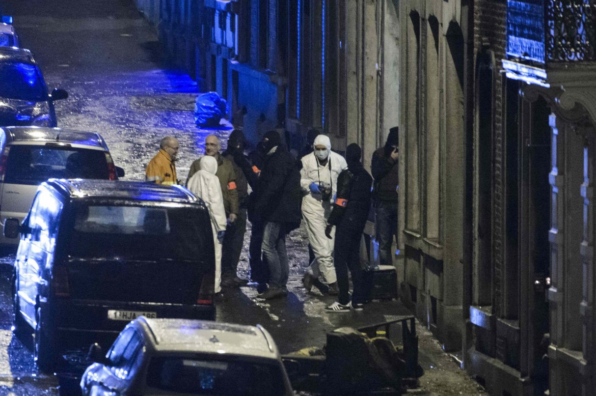 Belgio: azione contro terroristi, due morti