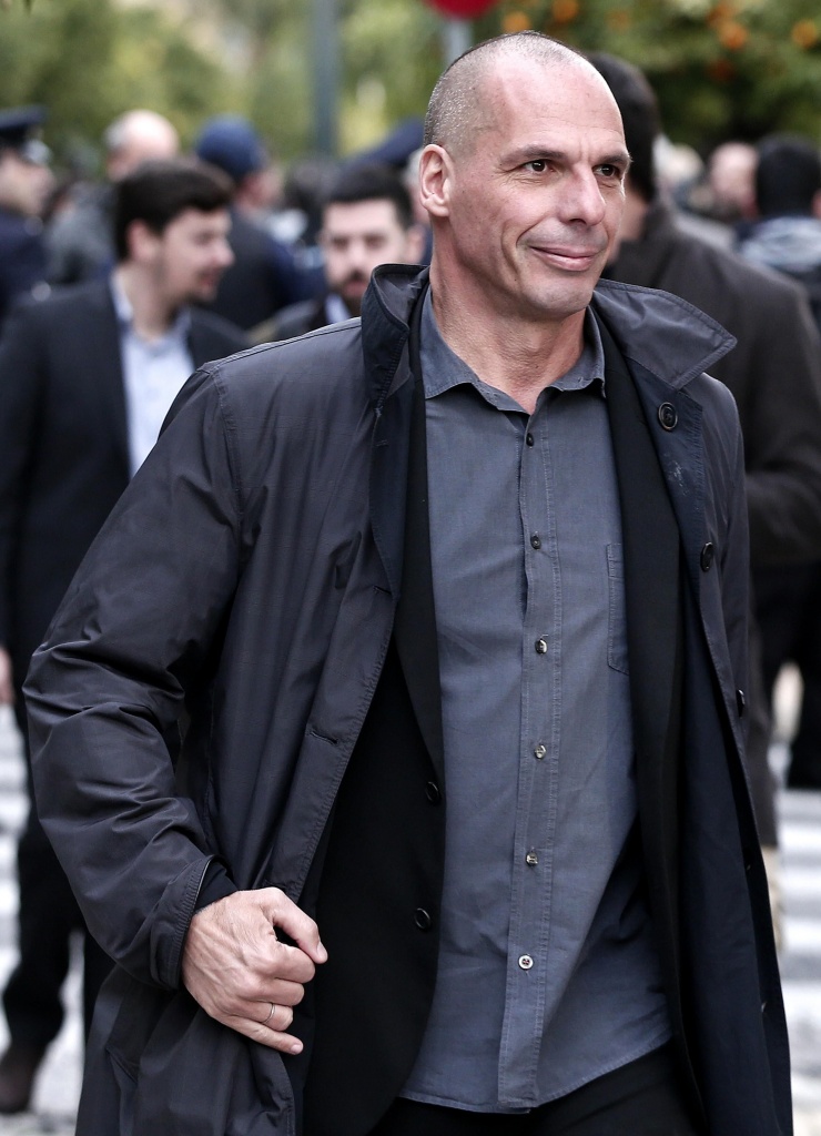 Varoufakis punge lo Spiegel: la troika è gente per bene, come la Cia