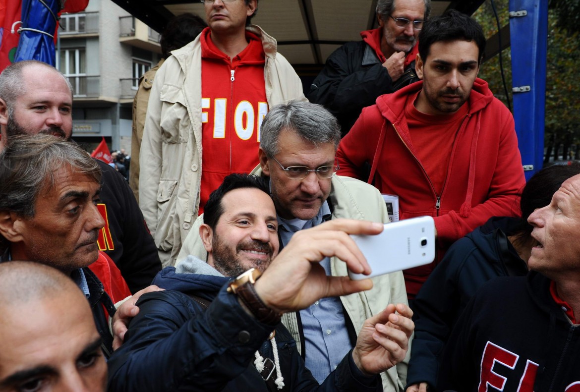 Landini replica a Renzi: “Stai sereno, non scendo in politica, la Fiom ha più iscritti del Pd”