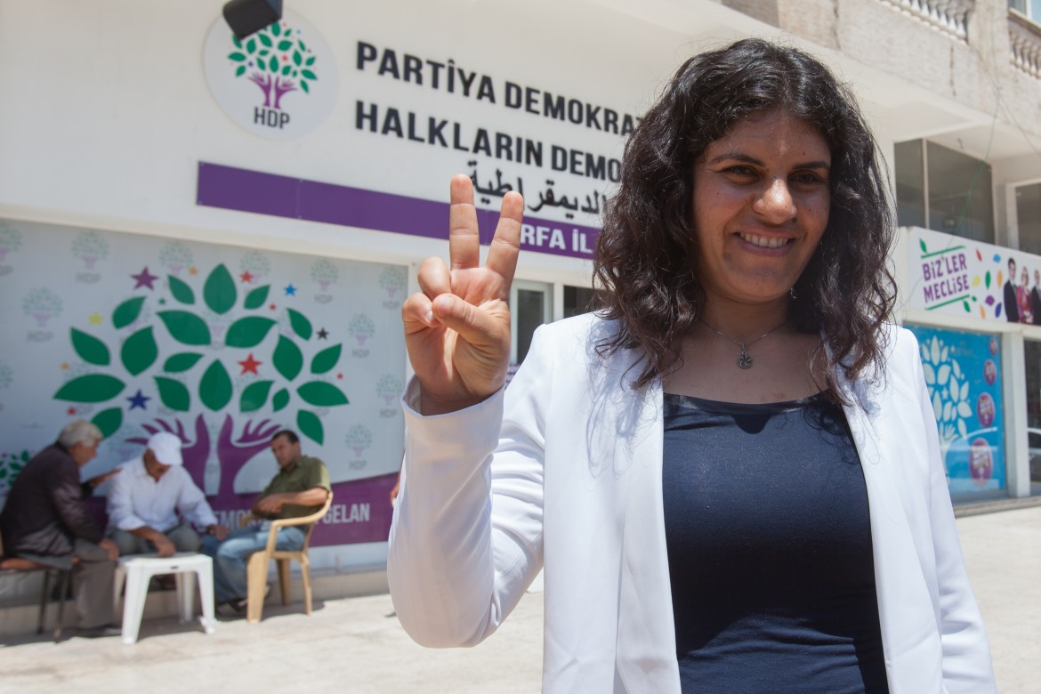 Dilek Ocalan arrestata all’aeroporto di Istanbul