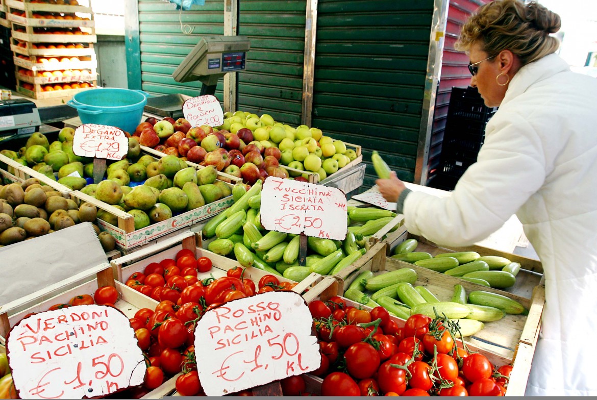 Frutta e verdura, la dieta che costa meno