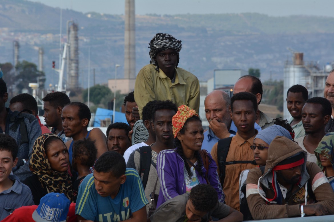 Dopo la strage di Zuwara, altri 37 morti al largo della Libia