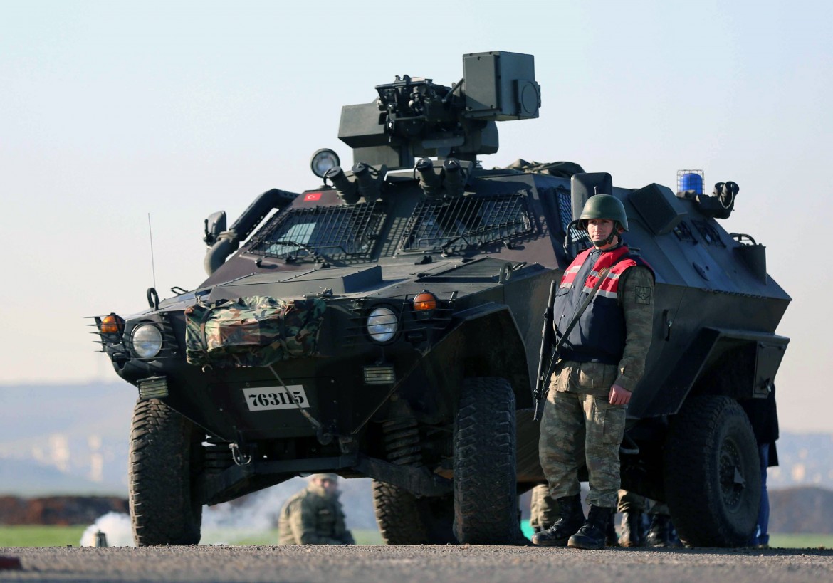 Pkk contro militari decine le vittime