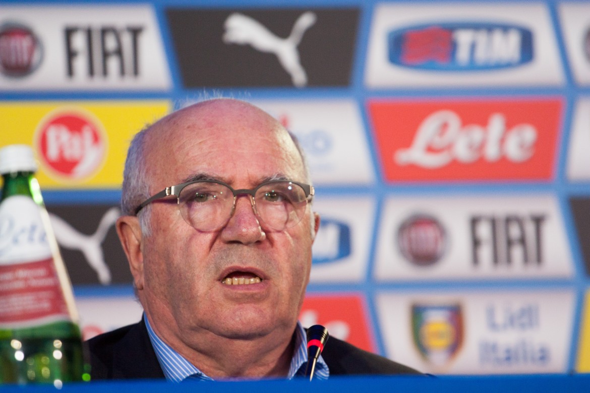 Carlo Tavecchio colpisce ancora