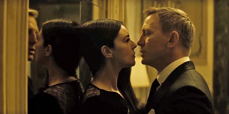 05visdxTAGLIOBASSOspectre-daniel-craig-monica-bellucci